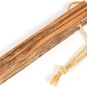 2 morceaux de graisse de pin, un auxiliaire de combustion et une pièce en bois naturel (environ 12*9*2,5 cm)